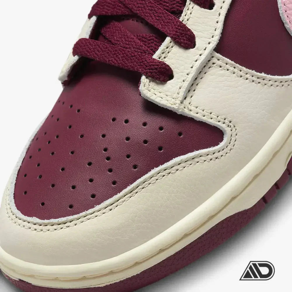 Dunk Low Valentine's Day 2023